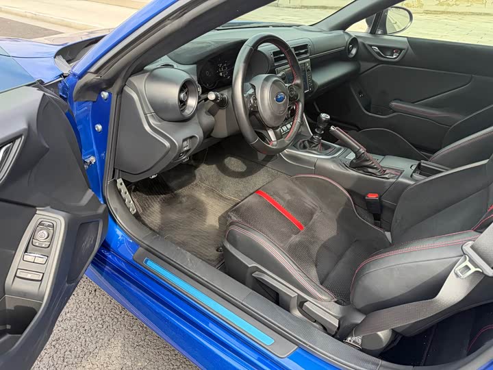 Фото 9 - Subaru BRZ