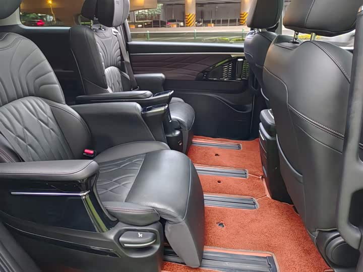 Фото 11 - GAC Trumpchi M8