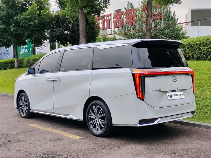 Фото 4 - GAC Trumpchi M8