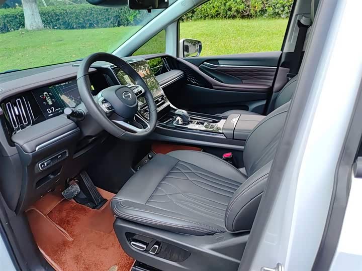 Фото 7 - GAC Trumpchi M8