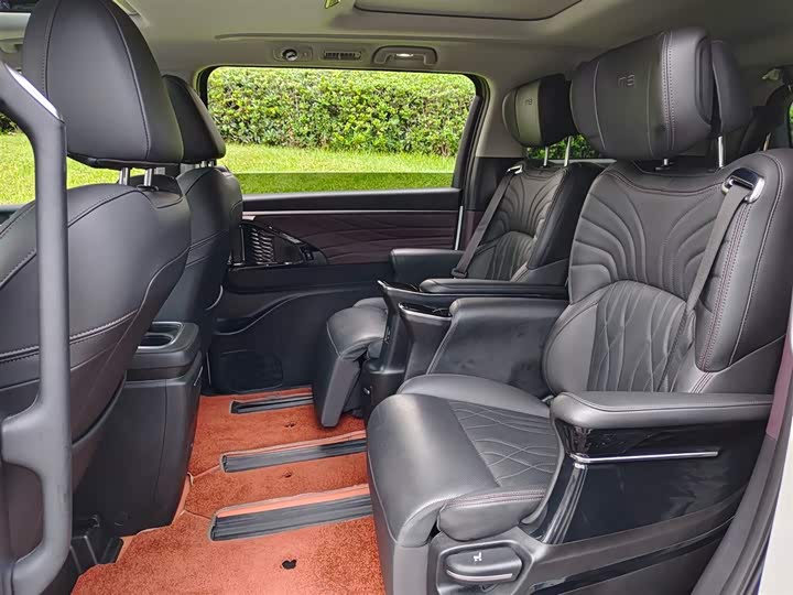 Фото 8 - GAC Trumpchi M8