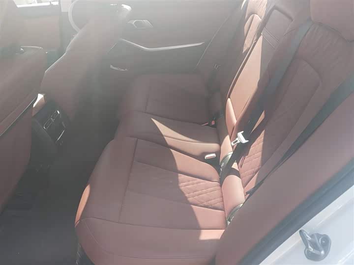 Фото 17 - BMW i3