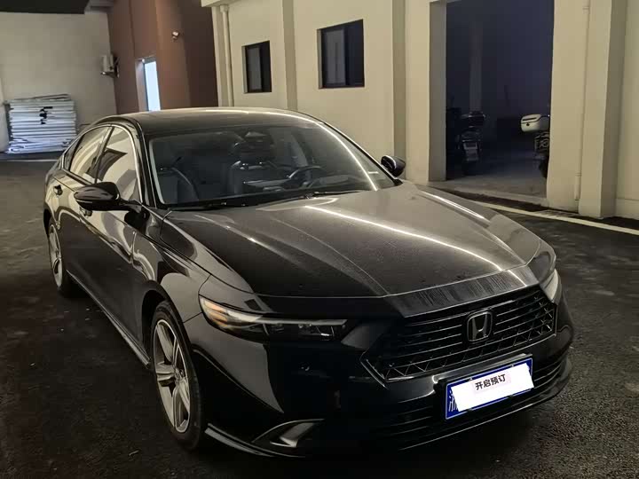 Фото 3 - Honda Accord