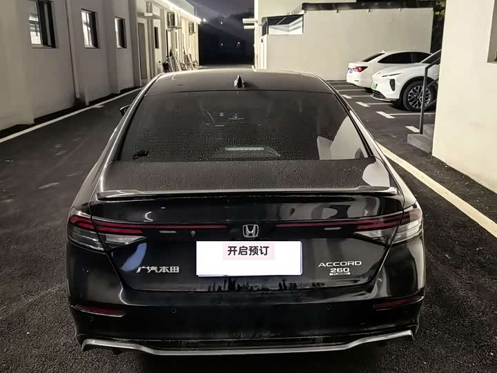 Фото 7 - Honda Accord