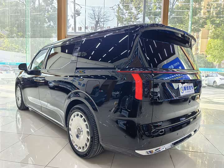 Фото 4 - Zeekr 009