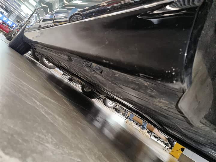 Фото 22 - Mercedes-Benz E-Class