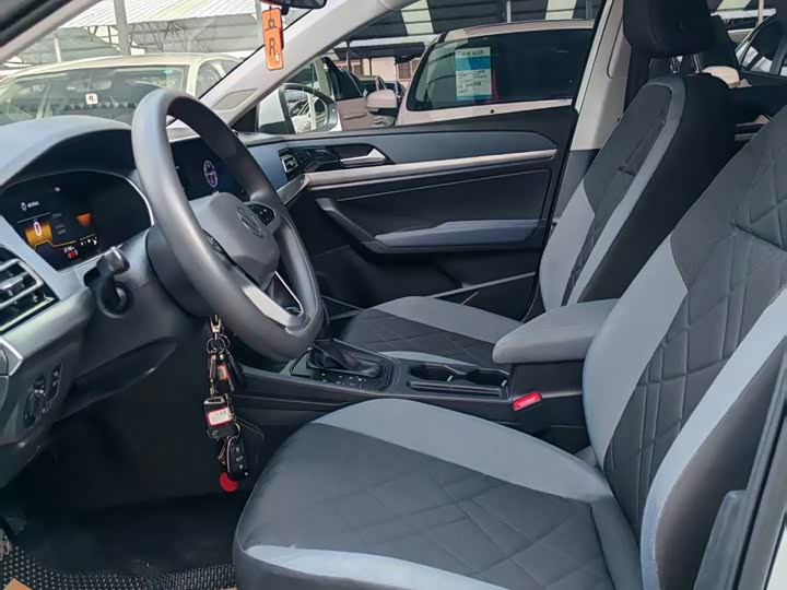 Фото 4 - Volkswagen Lavida