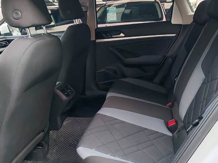 Фото 5 - Volkswagen Lavida