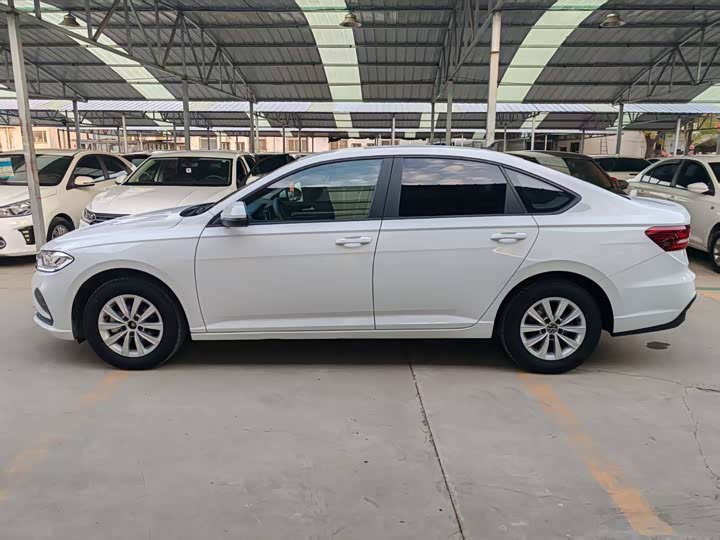 Фото 8 - Volkswagen Lavida