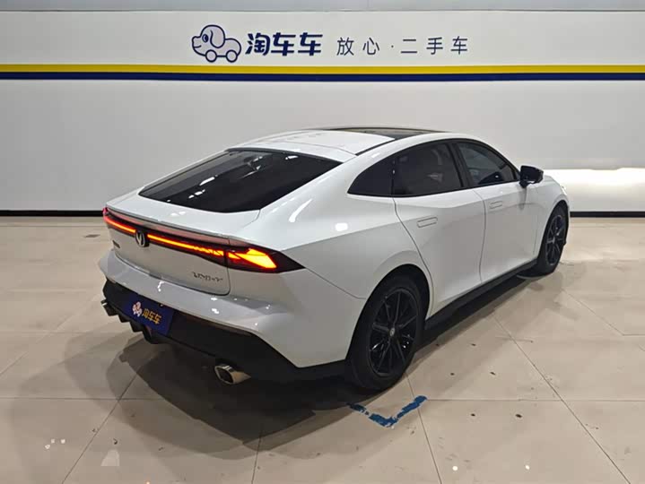 Фото 3 - Changan UNI-V