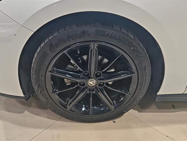 Фото 6 - Changan UNI-V