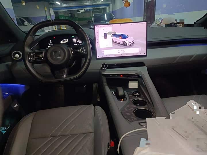 Фото 11 - Zeekr 001