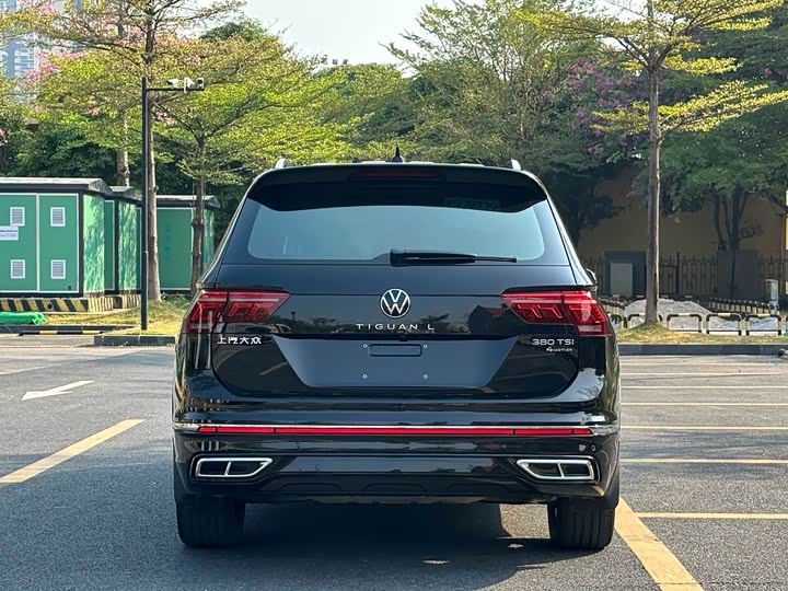 Фото 6 - Volkswagen Tiguan L Pro
