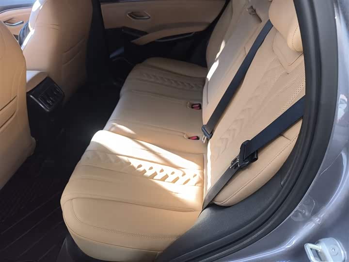 Фото 17 - BYD Song L DM-i Hybrid