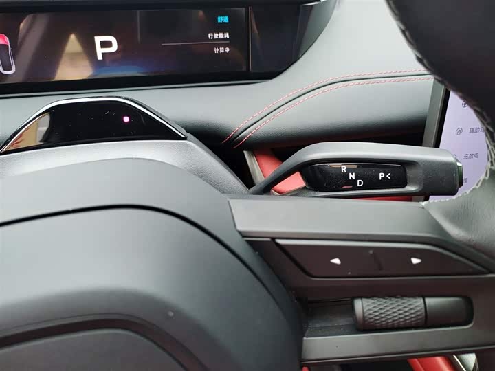 Фото 14 - Xiaomi SU7