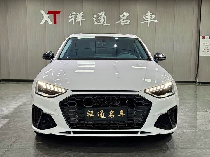 Фото 2 - Audi A4L