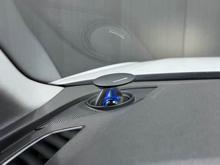 Фото 9 - Audi A4L