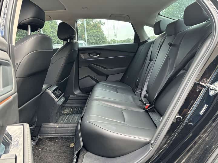 Фото 20 - Honda Accord