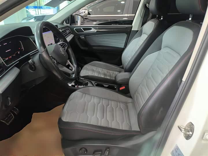 Фото 15 - Volkswagen Tiguan X