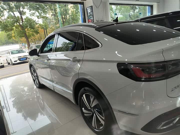 Фото 5 - Volkswagen Tiguan X