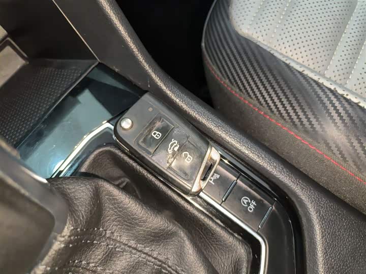 Фото 9 - Volkswagen Tiguan X