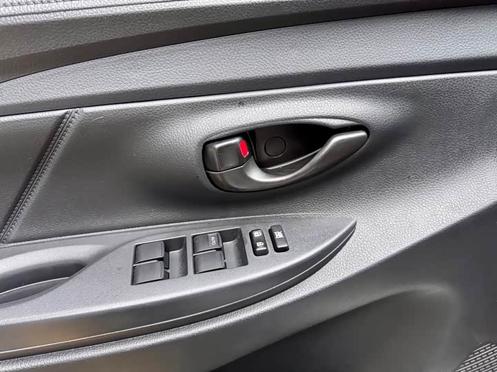 Фото 10 - Toyota Vios FS