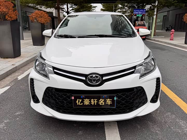 Фото 2 - Toyota Vios FS