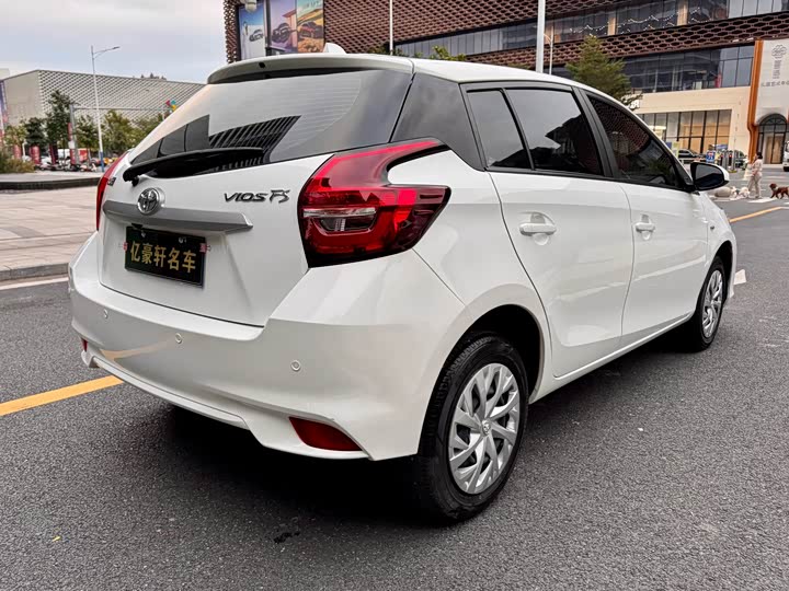 Фото 4 - Toyota Vios FS