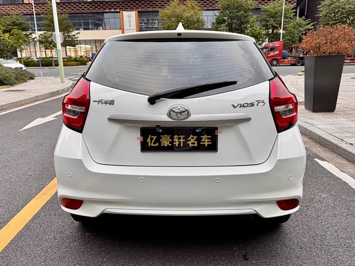 Фото 5 - Toyota Vios FS