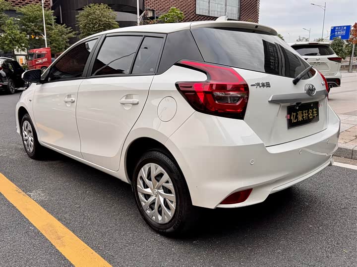 Фото 6 - Toyota Vios FS