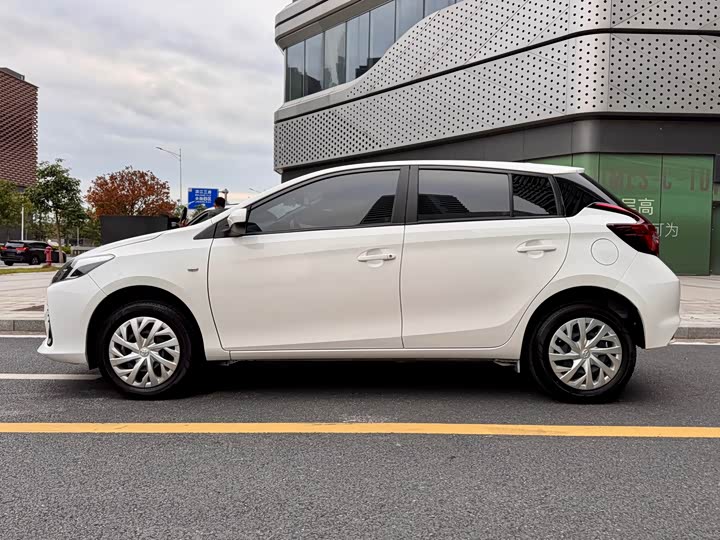 Фото 7 - Toyota Vios FS