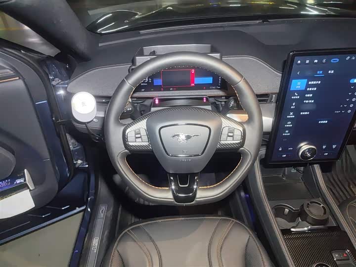 Фото 3 - Ford Mustang Mach-E