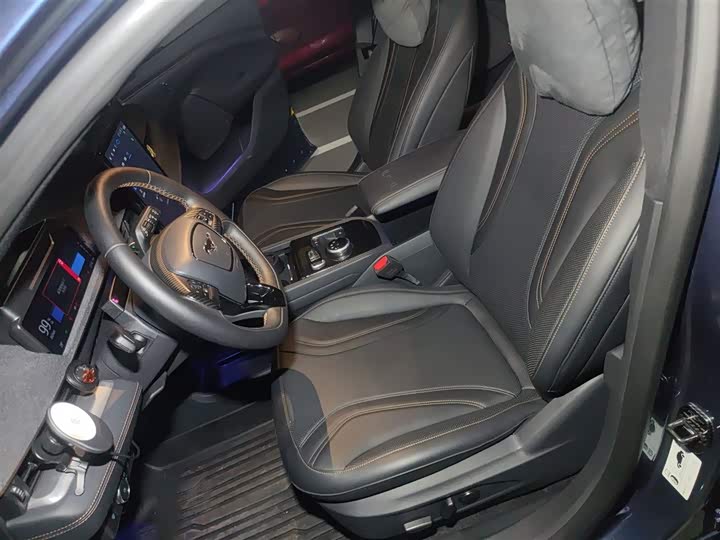 Фото 8 - Ford Mustang Mach-E