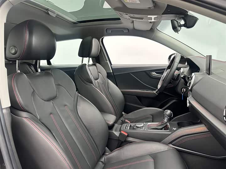 Фото 12 - Audi Q2L