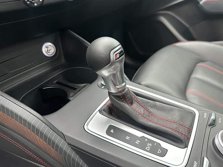 Фото 14 - Audi Q2L