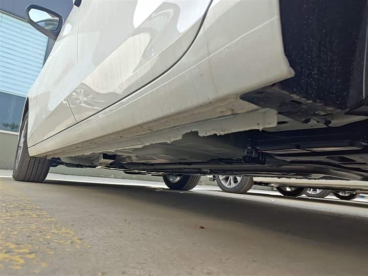 Фото 22 - Buick Verano