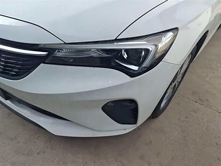 Фото 24 - Buick Verano