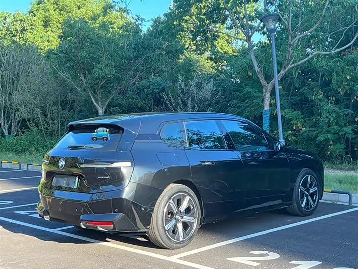 Фото 30 - BMW iX