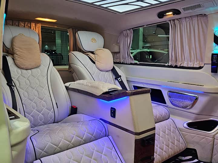 Фото 15 - Mercedes-Benz Vito