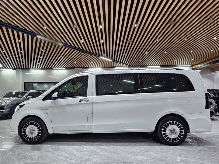 Фото 3 - Mercedes-Benz Vito
