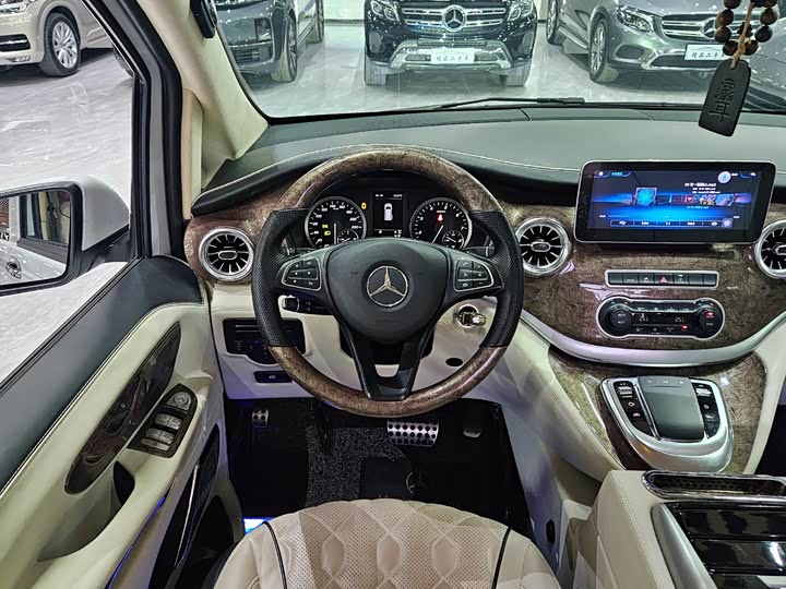 Фото 8 - Mercedes-Benz Vito