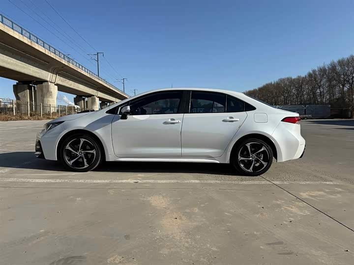 Фото 2 - Toyota Levin