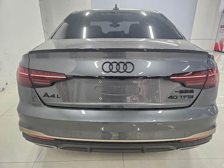 Фото 8 - Audi A4L
