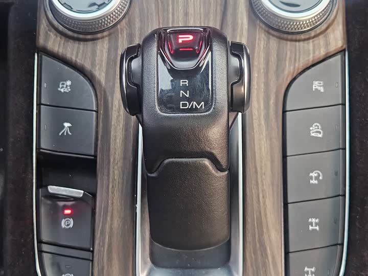 Фото 13 - Tank 300