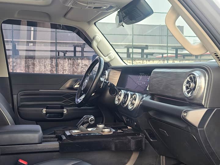 Фото 14 - Tank 300