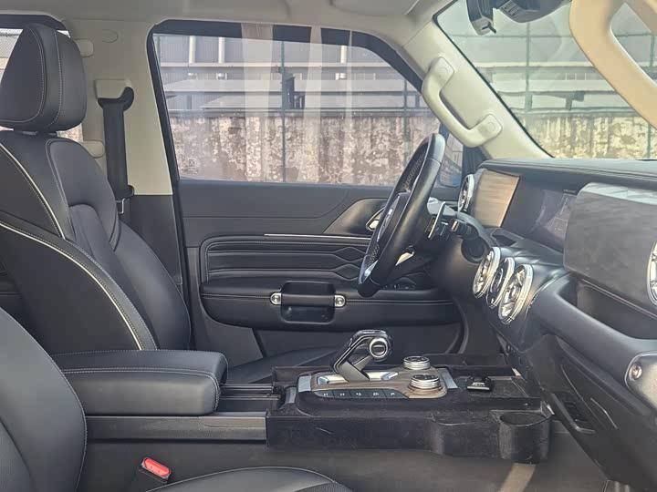 Фото 15 - Tank 300