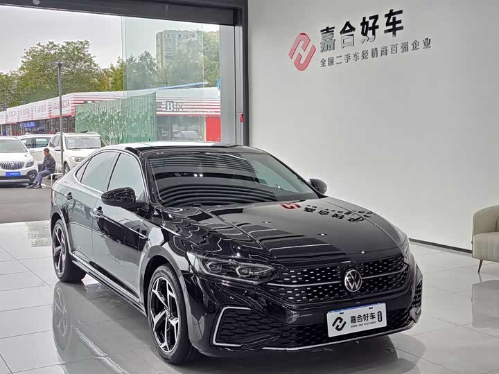 Фото 3 - Volkswagen Passat