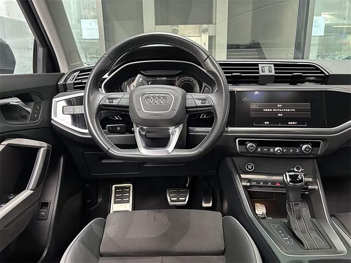 Фото 10 - Audi Q3