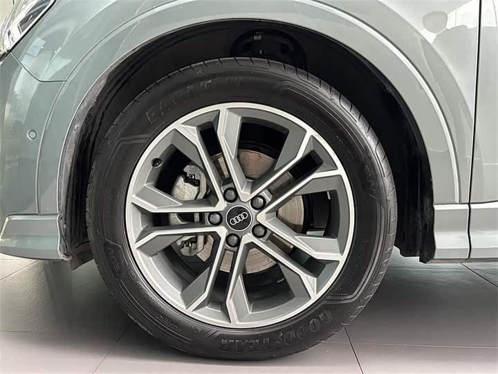 Фото 13 - Audi Q3