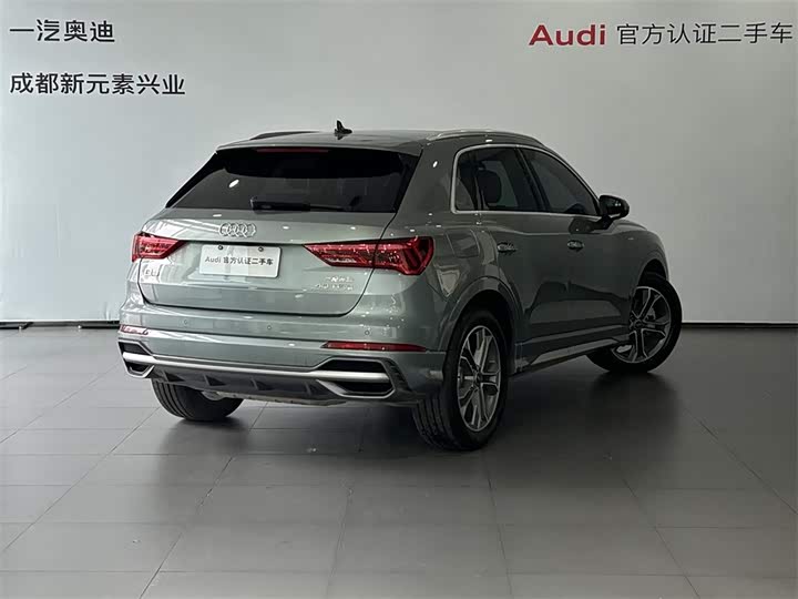 Фото 4 - Audi Q3